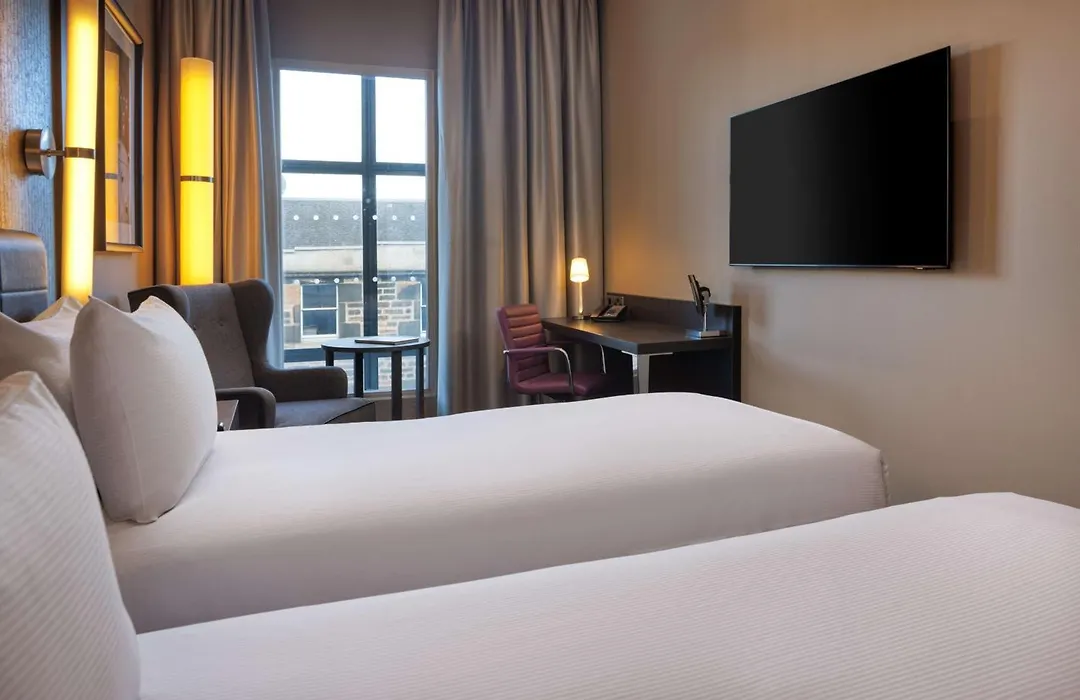 Doubletree By Hilton Edinburgh City Centre-1